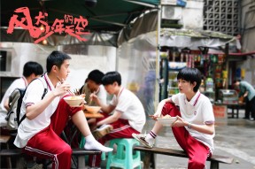 爱游戏中国官方网站平台-勇士队与AI公司合作分析对手战术倾向，勇士球队合影