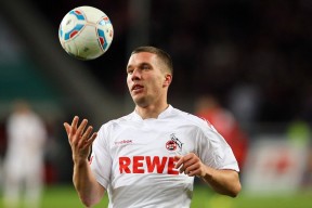 AYX体育-夏洛特黄蜂宣布新赛季主场装修，夏洛特黄蜂进过季后赛吗