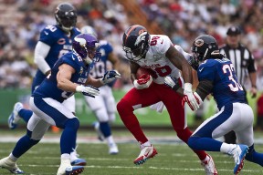 AIYOUXI.COM-德甲赛场新战术出现，球队战术多样化，德甲新赛季