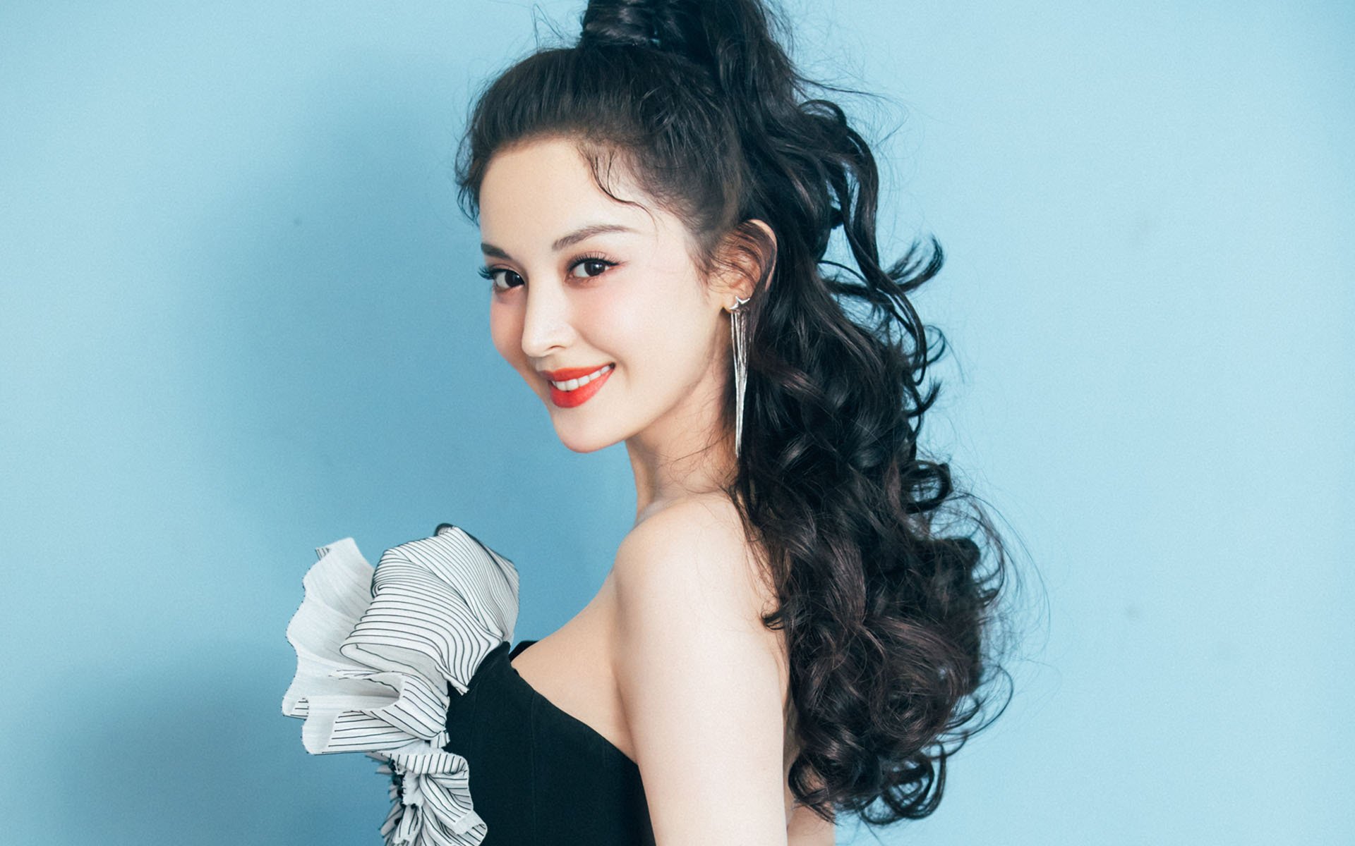 天幕空中飞盘赛：空中竞技新潮流